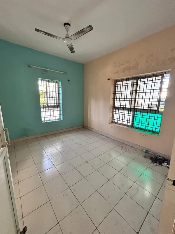 Fully independent room in MP nagar #33
