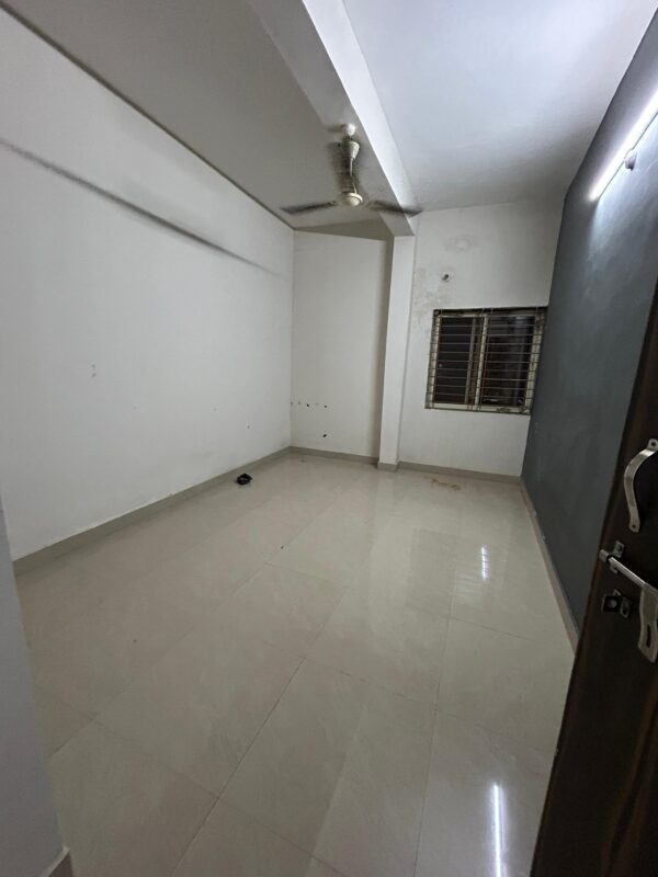 Fully independent Double room in Dwarka dham colony Rn132