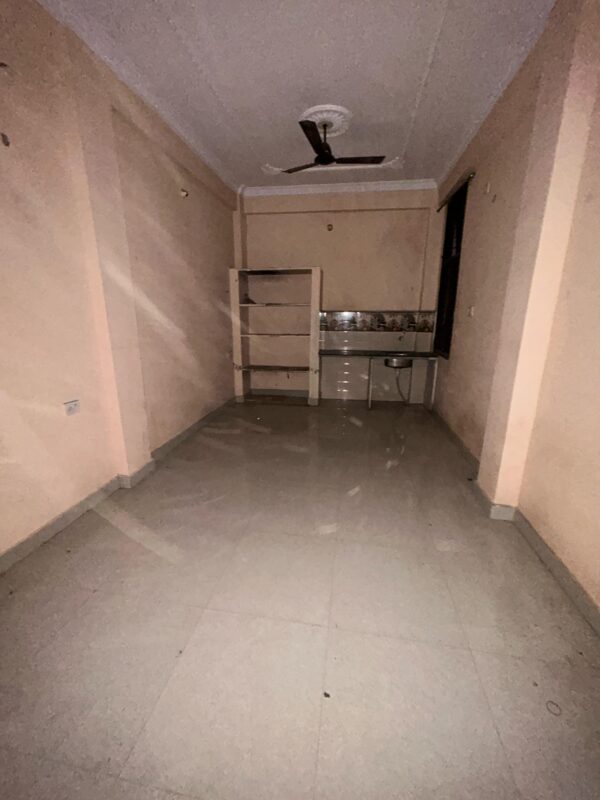 Single room in Sanjeev nagar Rn135